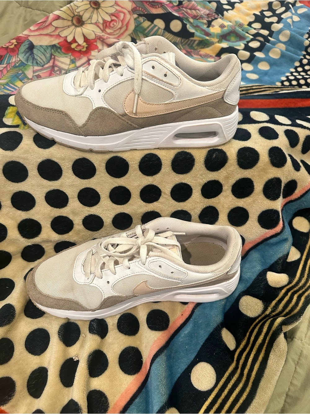 Nike Men’s White and Tan Low-Top Sneakers